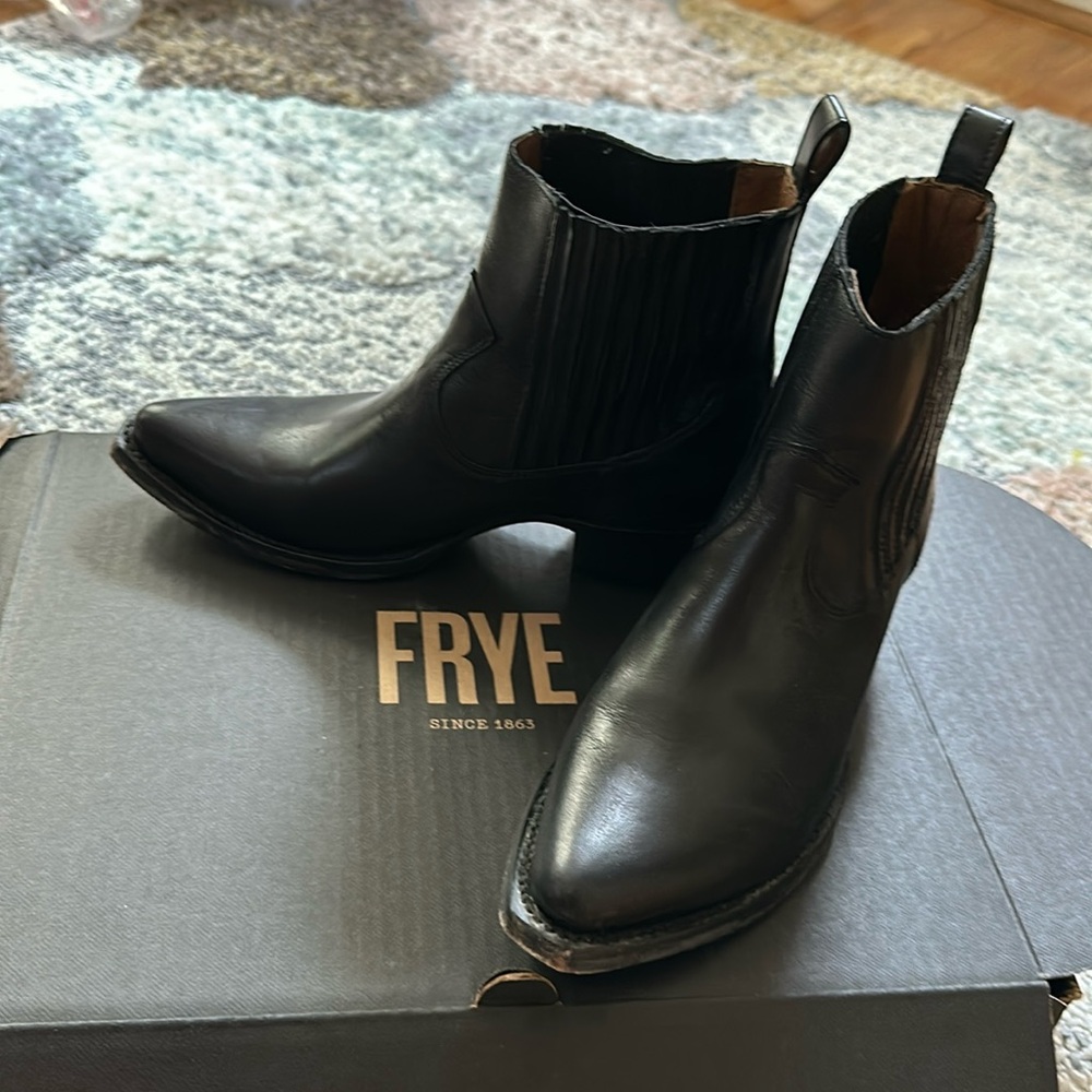 Black Sacha Chelsea Frye boots